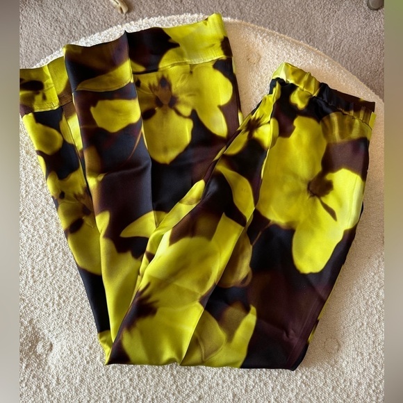 Beatrice B- NWT Neon Blurred Floral Silk Wide Leg Trousers - Picture 7 of 9